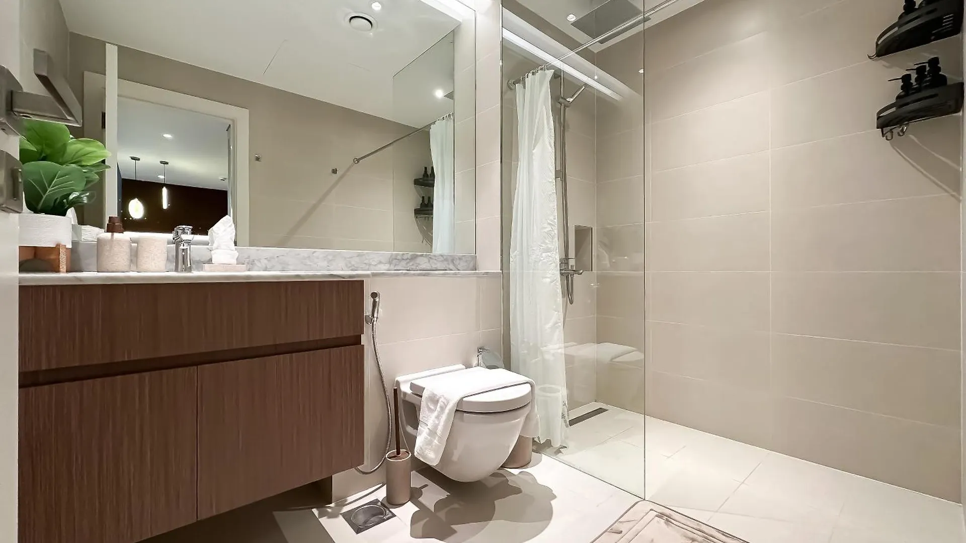 Trophy - Beach Daze Condo In Lamer W Sea Views Dubai