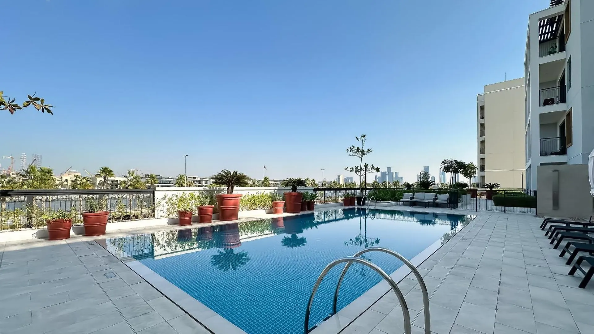 Apartment Trophy - Beach Daze Condo In Lamer W Sea Views Dubai